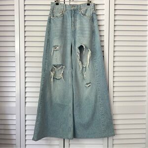 Free People We The Free Ellie baggy Wide Leg jeans light wash distressed size 28